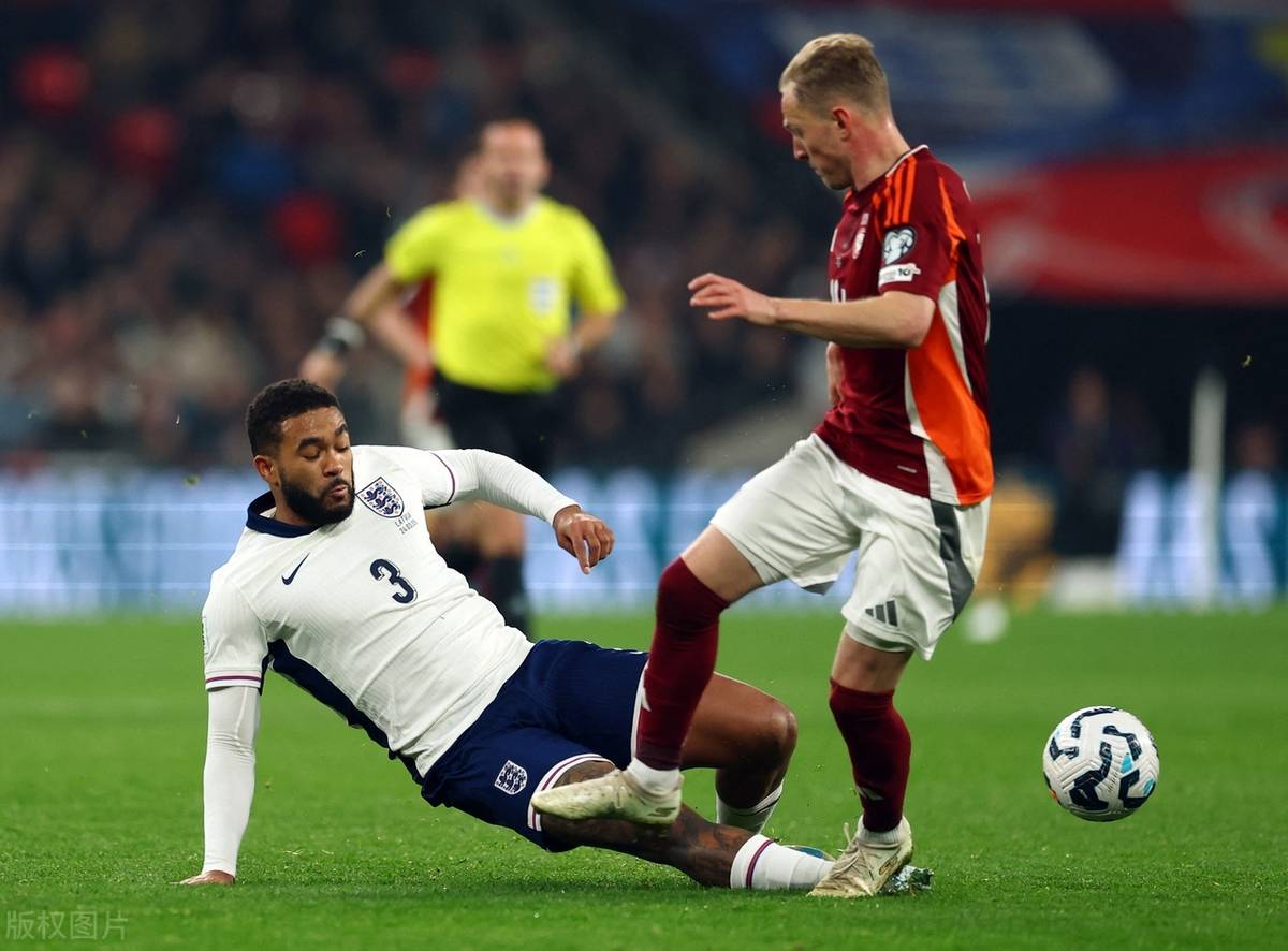 开云-关于詹姆斯重返赛场，刷新纪录首场状态出色，切尔西观众沸腾！的信息